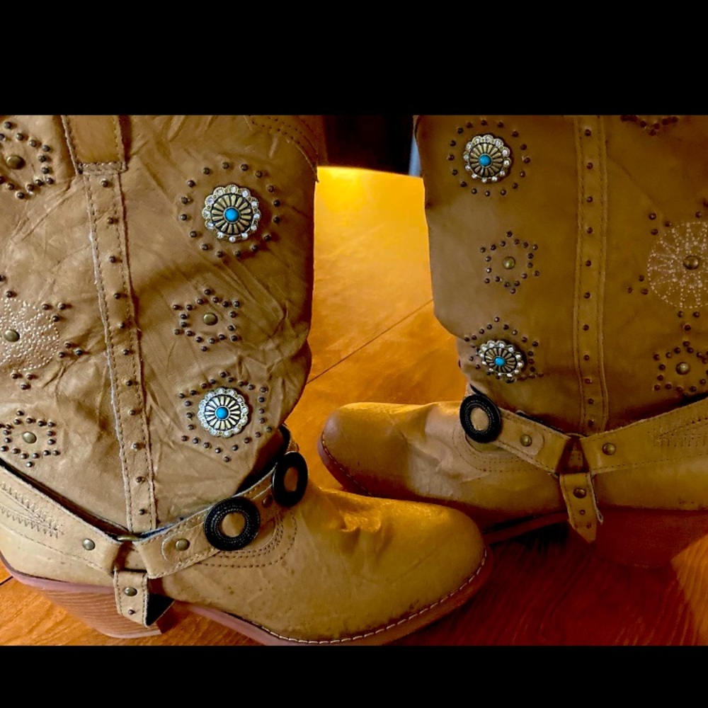 Real leather Dingo boots